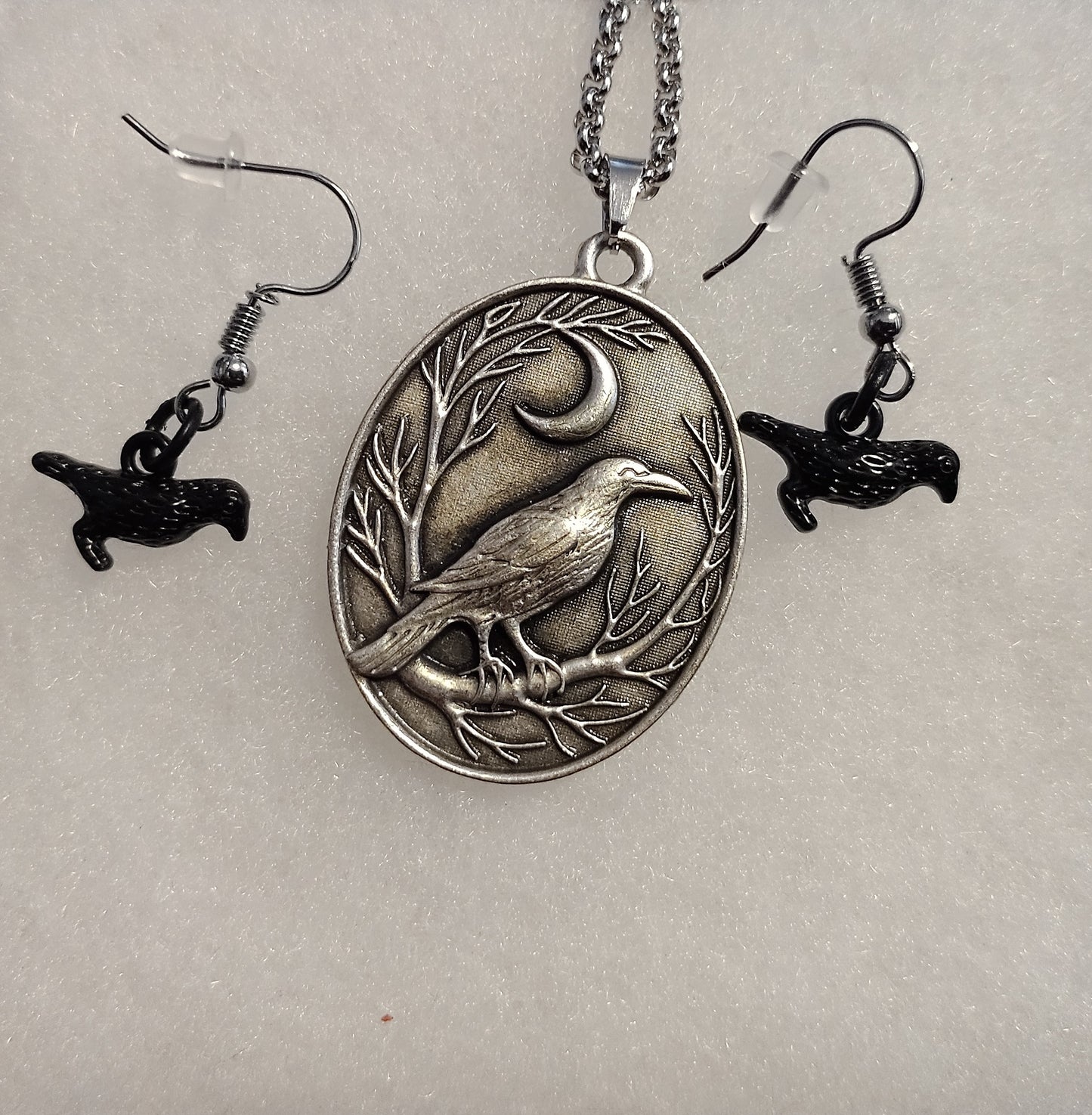 Raven necklace and earrings